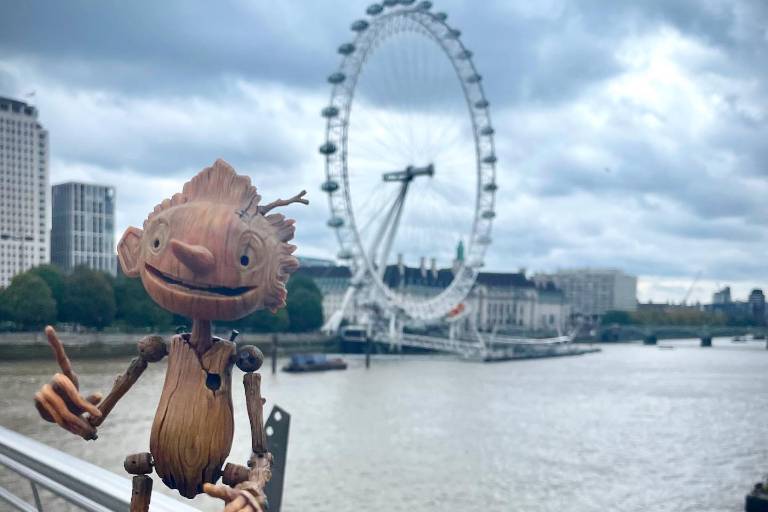 Guillermo del Toro regalará un títere original de ‘Pinocho’; excluye a México de la dinámica