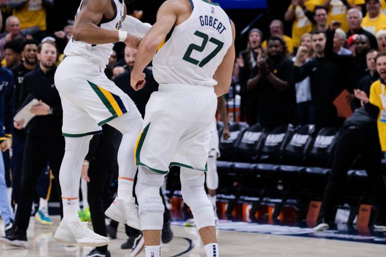 Jazz se aferra al triunfo en casa e iguala la serie ante Mavs