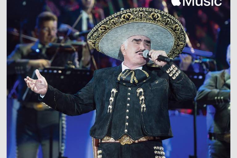 Vicente Fernández evoluciona en su salud