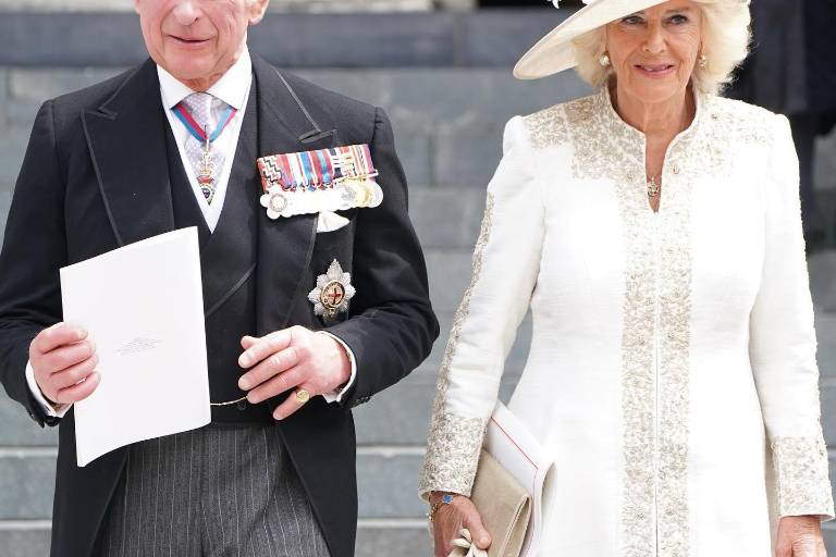 Carlos se convierte en Rey a los 73 años