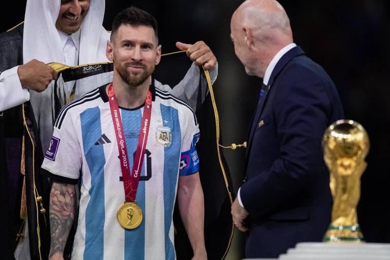 Javier Aguirre afirma que Lionel Messi ya se puede sentar en la mesa de los grandes futbolistas