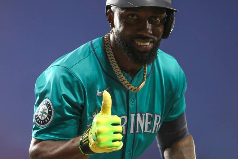 Randy Arozarena acuerda con Marineros y evita el arbitraje salarial