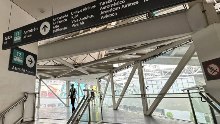 Las operaciones en el Aeropuerto Internacional de la Ciudad de México estuvieron suspendidas por al menos seis horas este sábado.