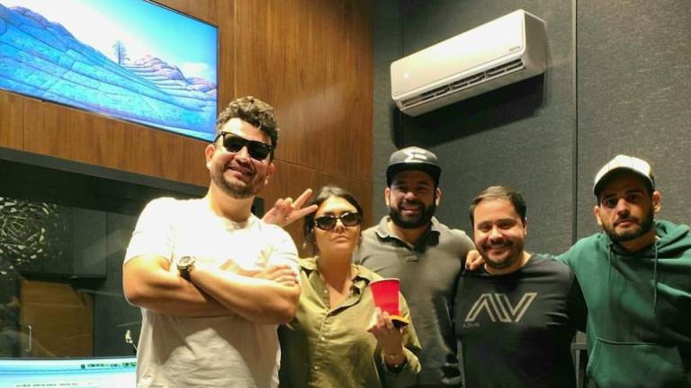 Edén Muñoz le produce nuevo disco a Yuridia en Mazatlán