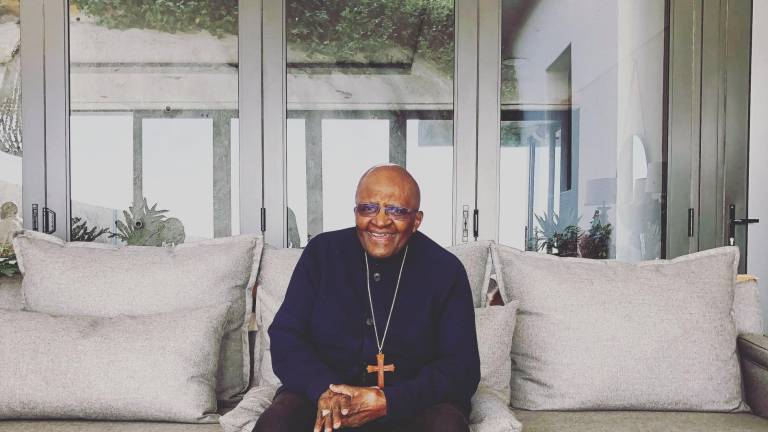 Muere Desmond Tutu, premio Nobel de la Paz.