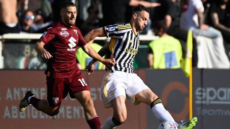 Vlahovic y la Juventus dejan escapar al Torino
