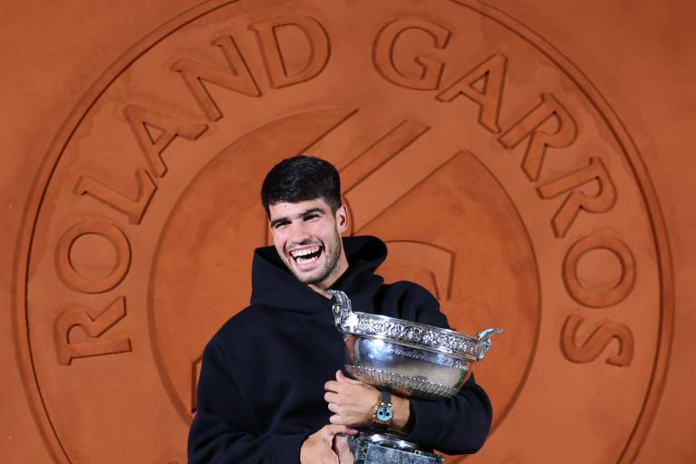 Alcaraz se queda a poco más de 2 mil puntos del número 1 de Sinner