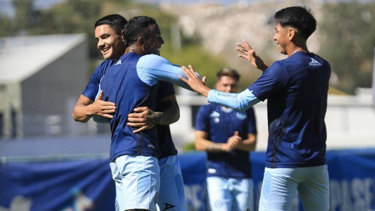 ‘Toro’ Fernández debuta con gol en la victoria de Cruz Azul ante Atlante