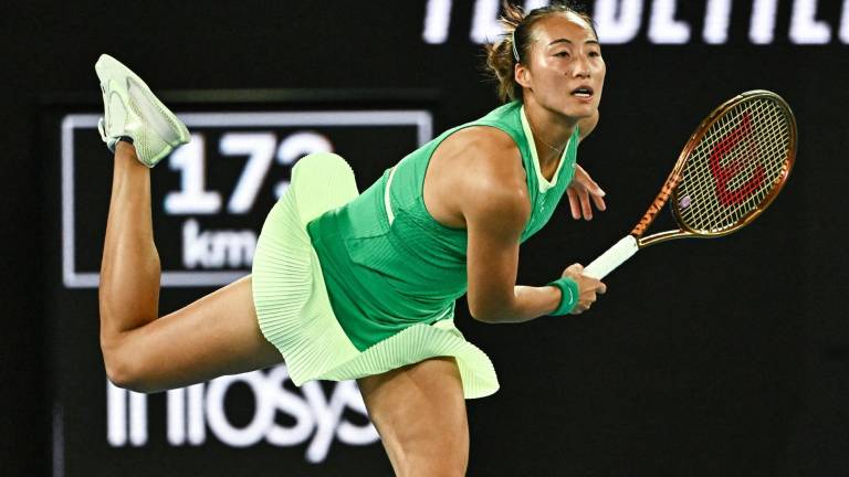 La china Qinwen Zheng fulmina a Oceane Dodin para estrenarse en los cuartos de final en Melbourne