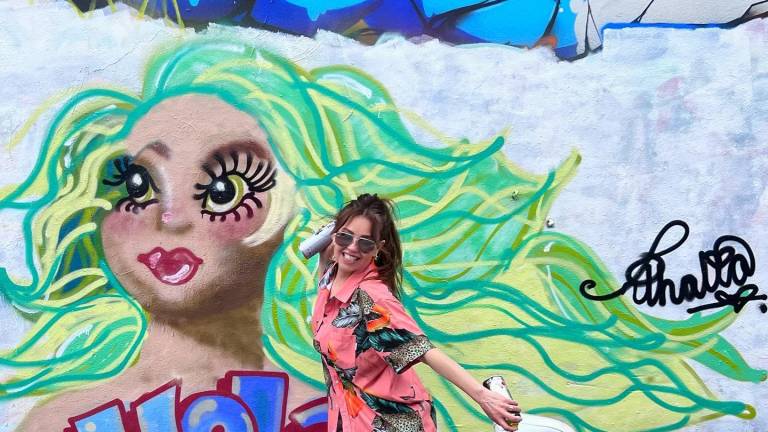 Thalía y su hijo Mateo crean un graffiti en Miami