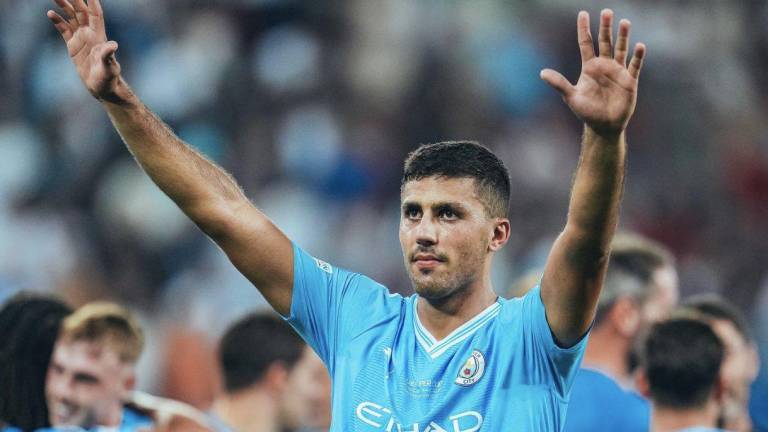 Rodrigo encamina al Manchester City a la victoria