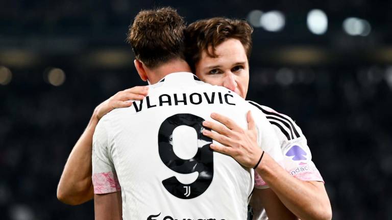 Federico Chiesa y Dusan Vlahovic encarrilan el pase de la Juventus a la final copera