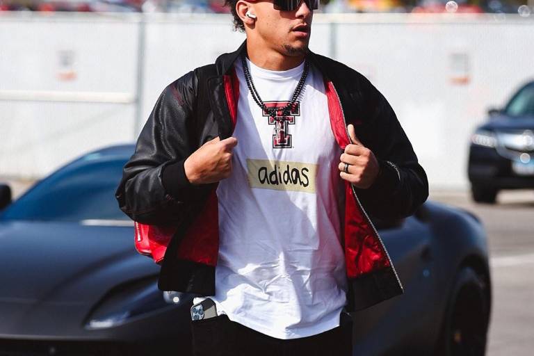 Patrick Mahomes sorprende a su línea ofensiva con regalos exclusivos como agradecimiento