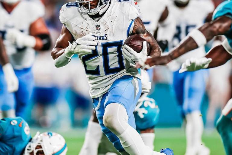 Tennessee logra primera victoria en la temporada al imponerse a Miami