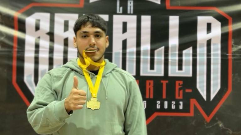 Felicita director del Imdec a Jorge Beltrán, ganador de dos medallas de oro en Selectivo Regional de Powerlifting