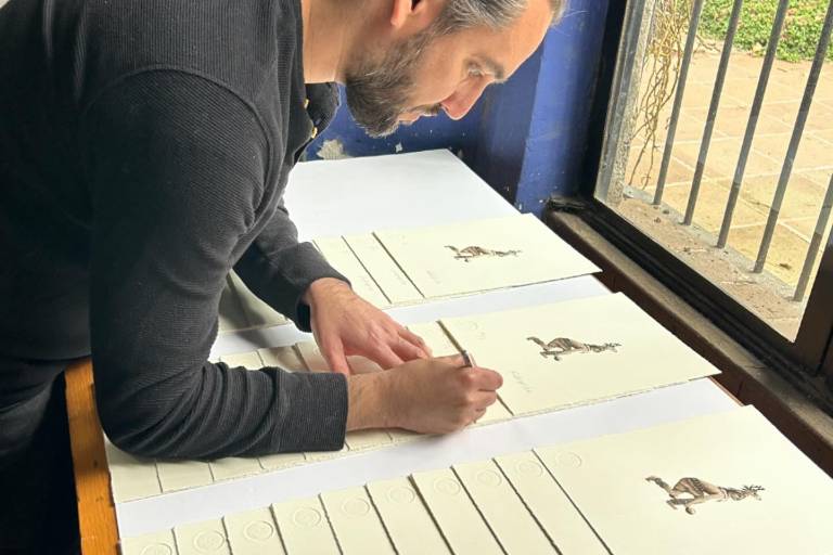 Recorre obra de Rodrigo Imaz Sinaloa en la expo Caldo tlalpeño