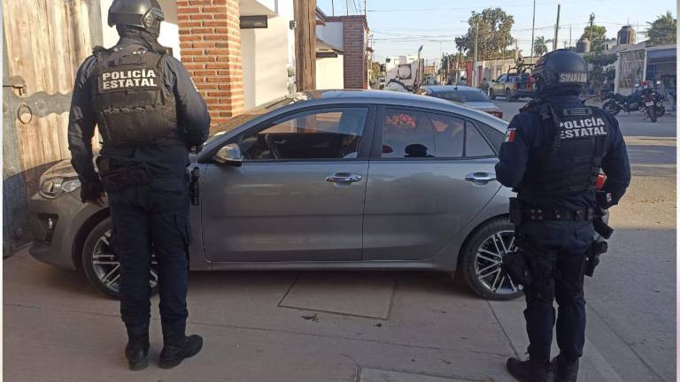 Los vehículos asegurados tenían reporte de robo.