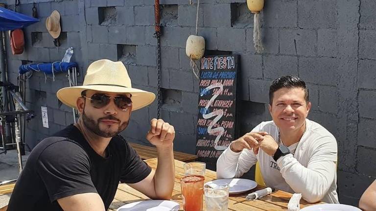 Germán Montero y Jorge Medina conviven en Mazatlán.