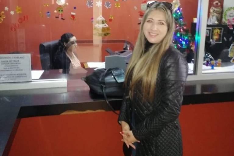 Reconoce Comuna de Rosario a primera ciudadana en pagar el Predial