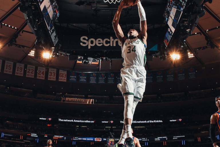 Bucks sigue con su racha de victorias al vencer a Knicks