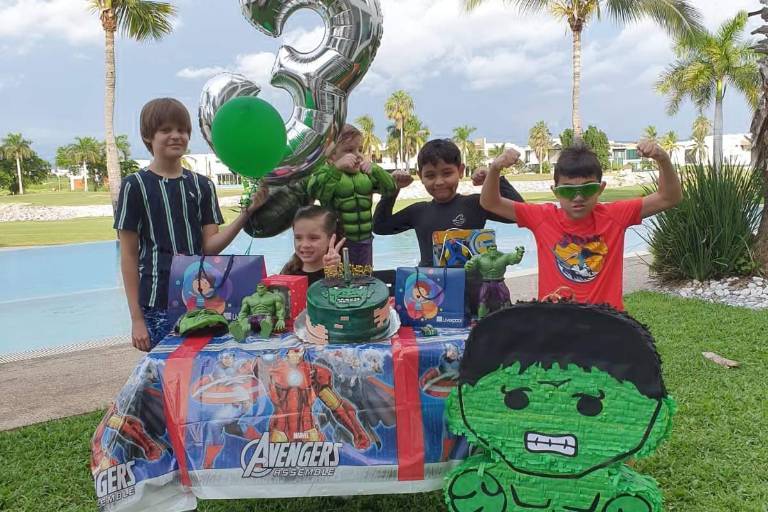 Leonardo Osuna es ‘Hulk’ en su cumpleaños