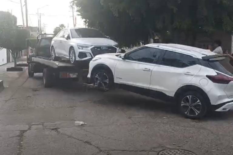 Aseguran dos vehículos tras cateo en la colonia Tierra Blanca, en Culiacán