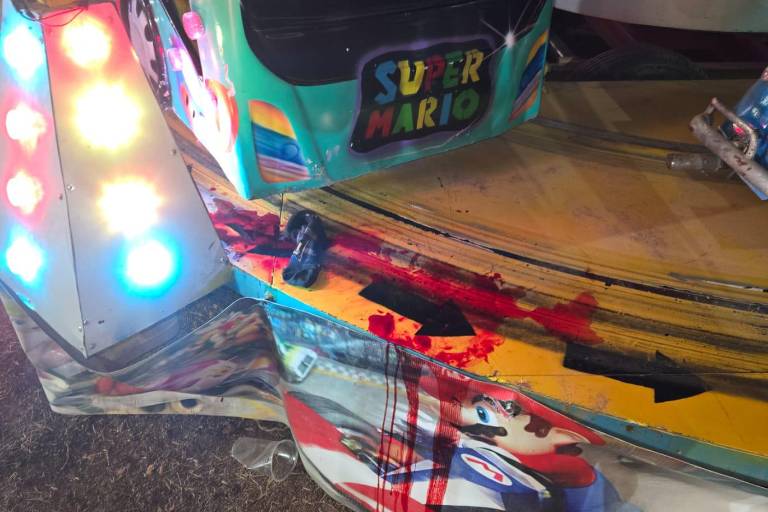 Hombre resulta herido al intentar salvar a su hija en juego mecánico de la Feria de la Primavera en Rosario