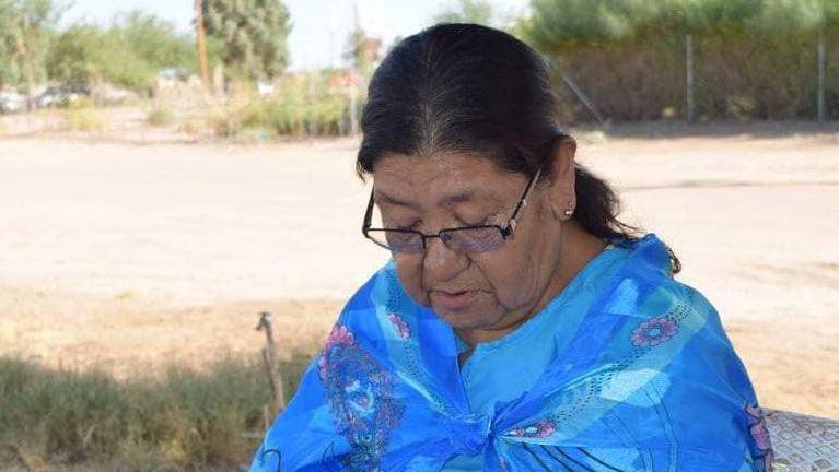 La líder de la tribu indígena Cucapá, Aronia Wilson Tambo, fue asesinada al interior de su domicilio en la comunidad Pozas de Arvizu.