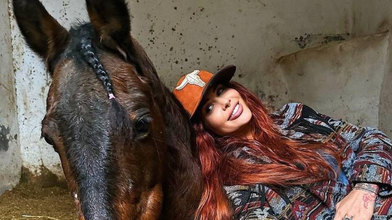 Elena Larrea rescató a más de 300 caballos en situación de abandono y logró la tipificación de zoofilia como delito.