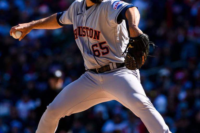 Sinaloense José Luis Urquidy está a la espera de un club de Grandes Ligas