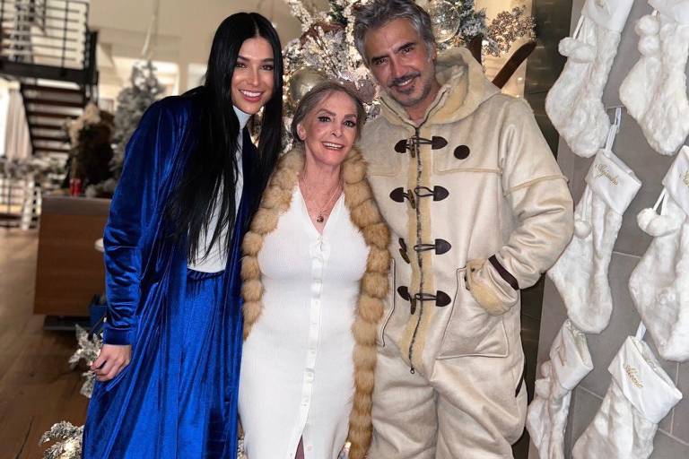 Disfrutan famosos una Navidad en familia