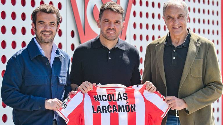 Nicolás Larcamón dirigirá en la segunda división de España, luego de su paso por el Cruz Azul.