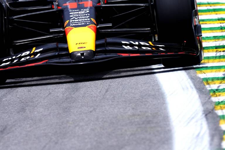 Checo Pérez arrancará noveno en el Gran Premio de Brasil