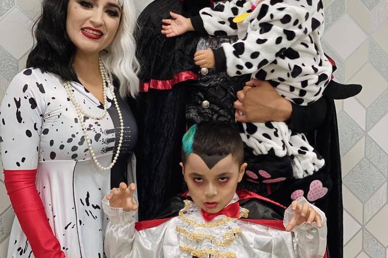 Gruperos se ponen creativos y sacan sus mejores disfraces en Halloween