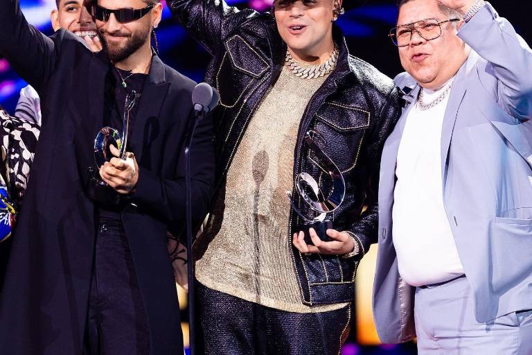 Es Grupo Firme el máximo ganador en ‘Premios Lo Nuestro 2023’, se lleva seis galardones