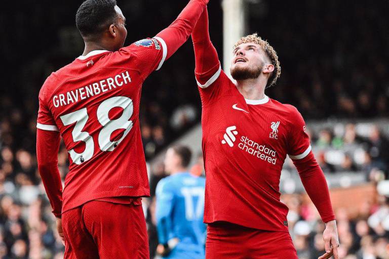 Ryan Gravenberch reengancha al Liverpool