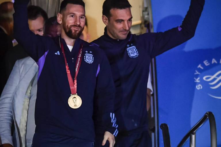 La Selección de Argentina llega a casa en medio de un multitudinario recibimiento
