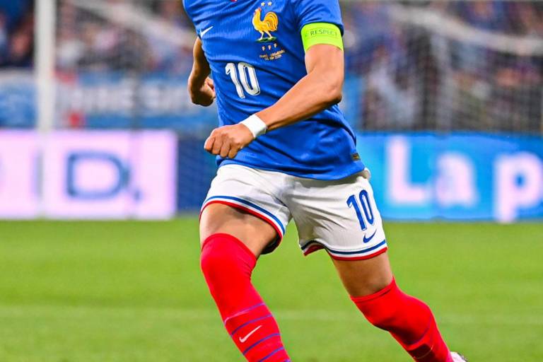 Mbappé anota en goleada de Francia a Luxemburgo