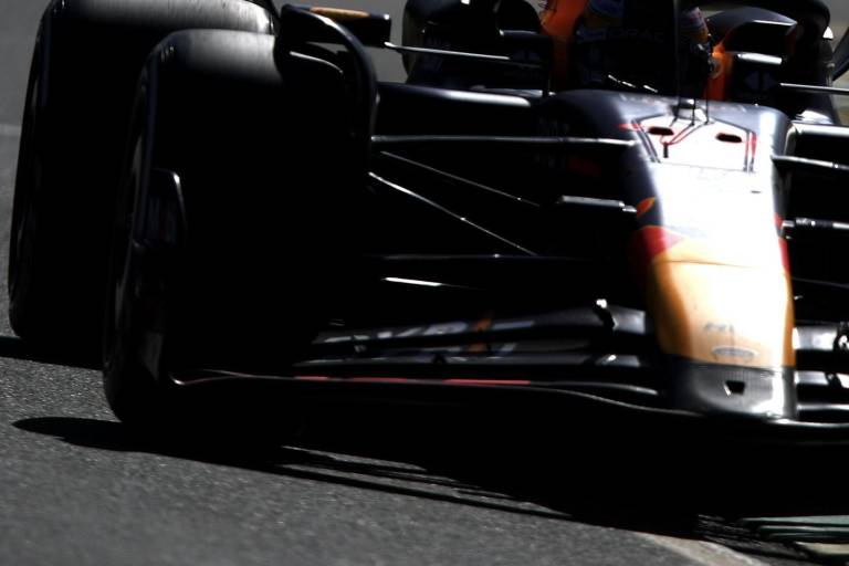 Checo Pérez pierde su racha de podios y se conforma con el quinto lugar en Australia