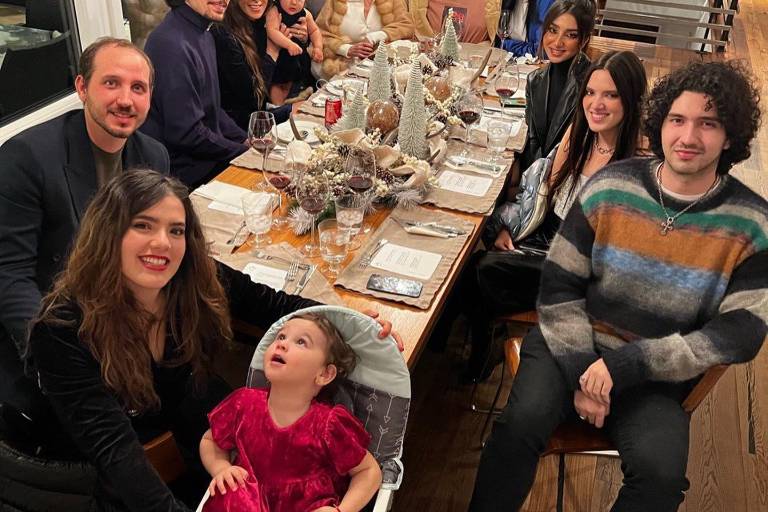 Disfrutan famosos una Navidad en familia