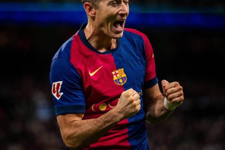 Barcelona aprovecha los errores del Real Madrid y lo golea en el Clásico Español