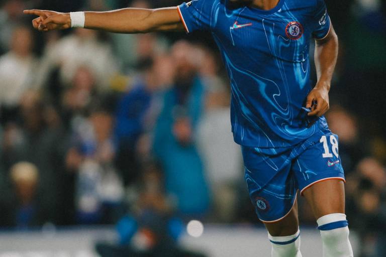 Chelsea con goleada y City con apuros, avanzan en la Copa de la Liga