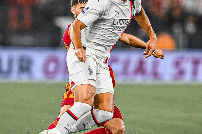 Milán se queda con los 3 puntos en su visita a la Roma