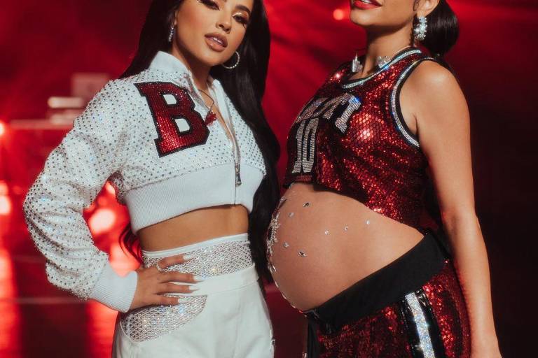 Natti Natasha luce avanzado embarazo en el show de Jimmy Fallon y Becky G