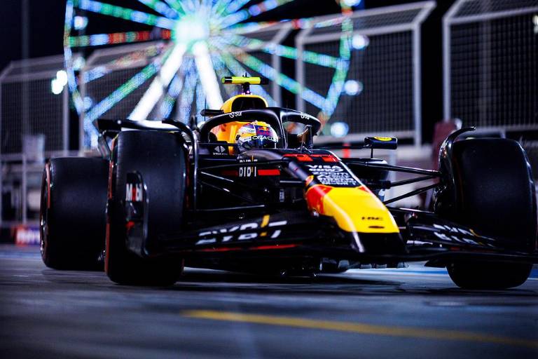 Checo Pérez, en el top 5 durante primeras prácticas del GP de Arabia Saudita