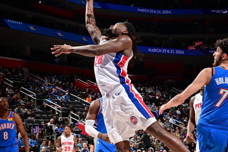 Pistons frenan paso del Thunder