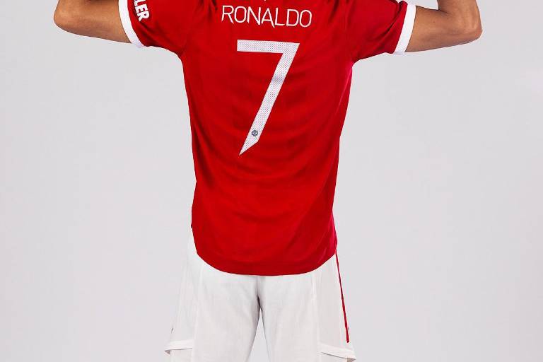 Cristiano Ronaldo usará la 7 en el Manchester United; Edinson Cavani le cede la playera