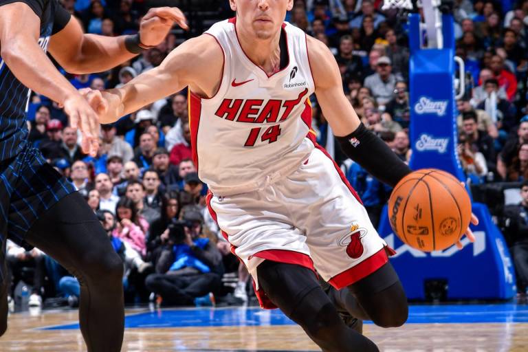 Tyler Herro lidera al Heat en un final electrizante ante el Magic