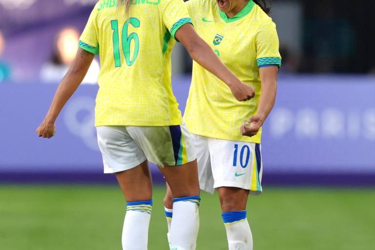 Marta lidera a Brasil en su primera victoria en París 2024