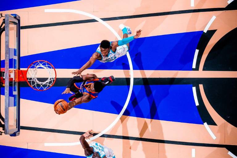Knicks derrota a Hornets y asegura pase en el torneo In-Season